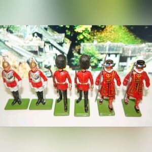 Lot of 6 Vintage 1973 Britain LTD England Alloy Metal Cast Toy Soldiers